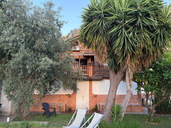 casa indipendente in affitto a Palermo in zona Chiavelli