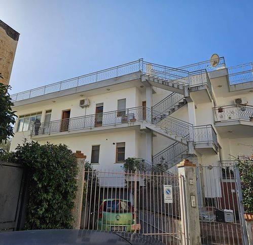 casa indipendente in affitto a Palermo in zona Mondello