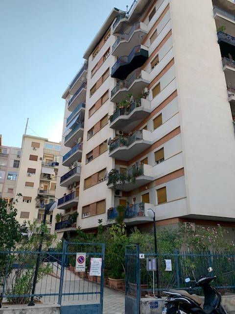 ufficio in affitto a Palermo in zona Politeama
