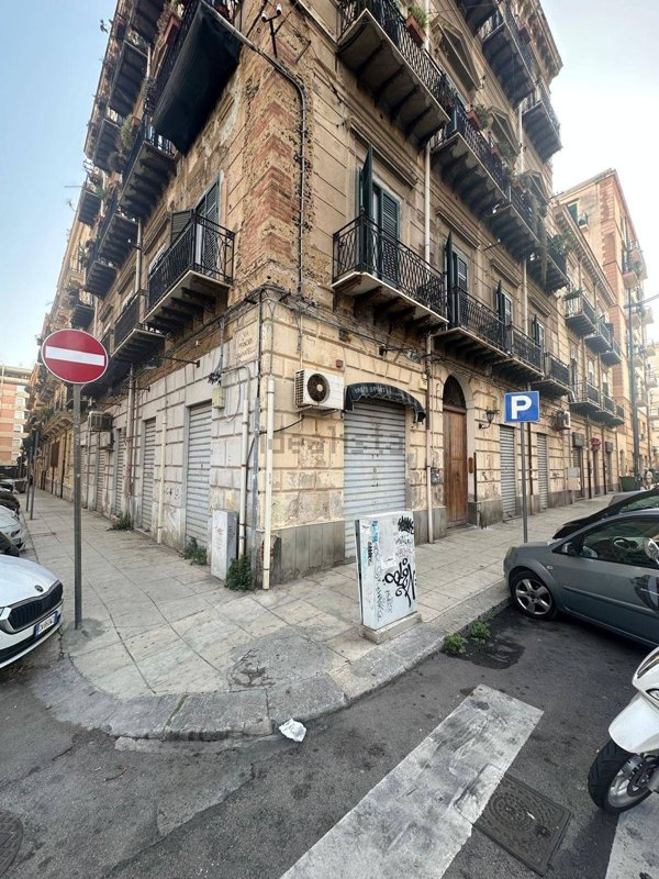 locale commerciale in affitto a Palermo