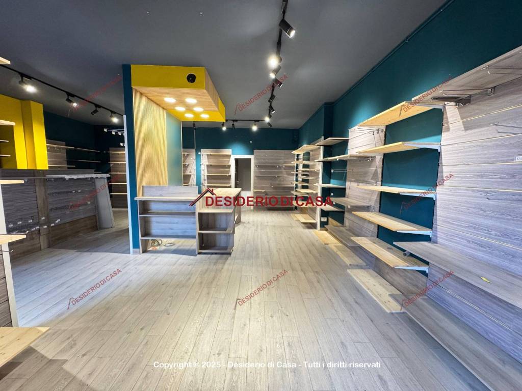 negozio in affitto a Palermo in zona Malaspina/Palagonia