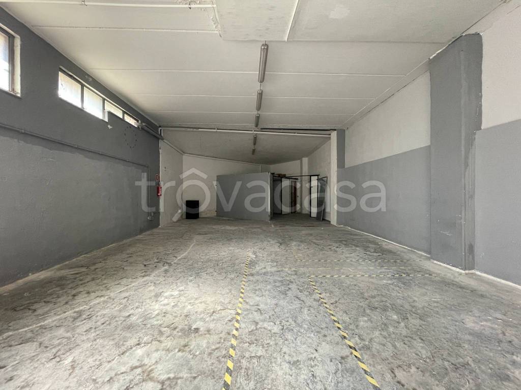 locale commerciale in affitto a Palermo in zona Cruillas