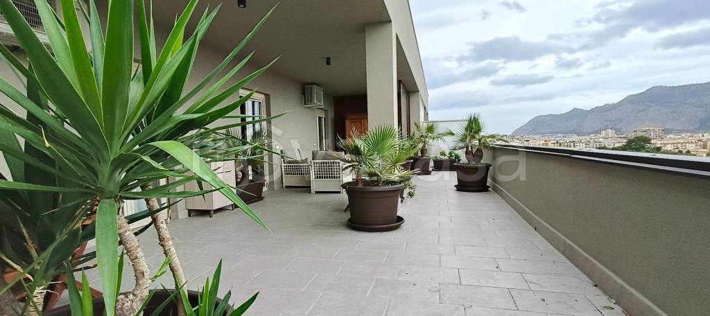 appartamento in affitto a Palermo in zona Zisa