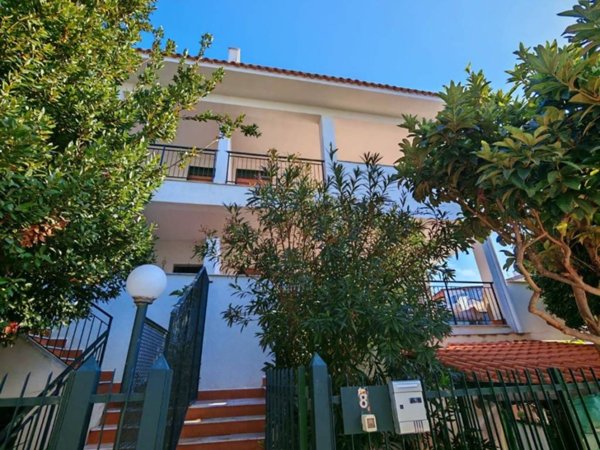 appartamento in affitto a Palermo in zona Mondello