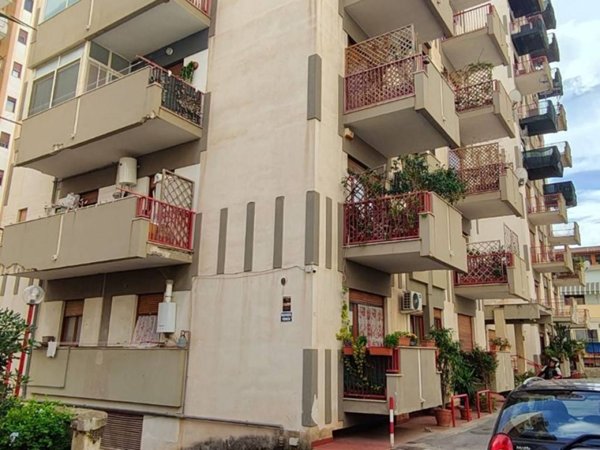 ufficio in affitto a Palermo in zona Libertà