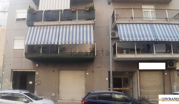 locale di sgombero in affitto a Palermo in zona Libertà