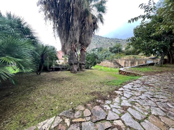 casa indipendente in affitto a Palermo in zona Montepellegrino