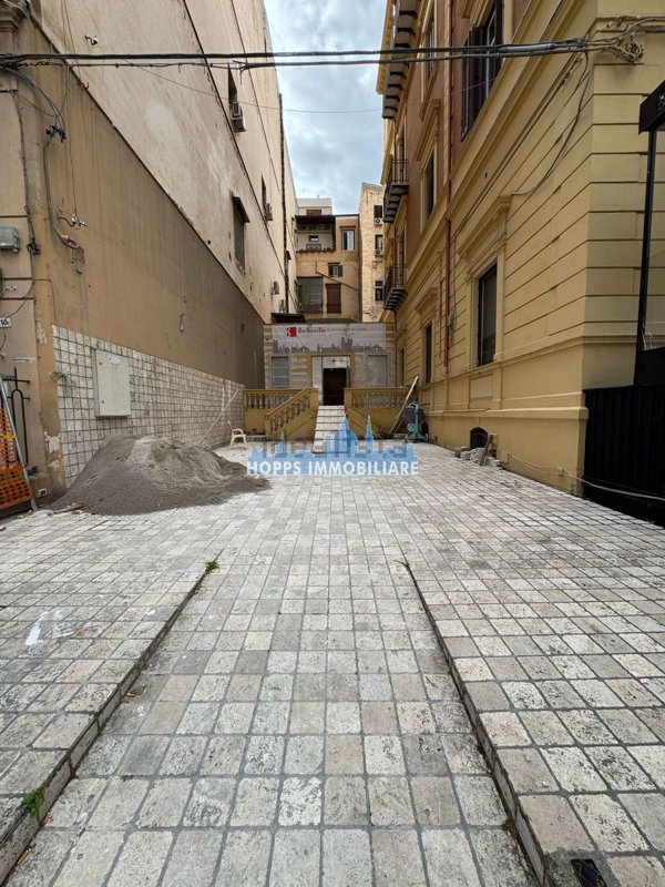 locale commerciale in affitto a Palermo in zona Libertà