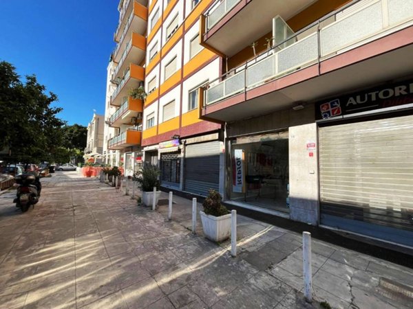 negozio in affitto a Palermo in zona Malaspina/Palagonia