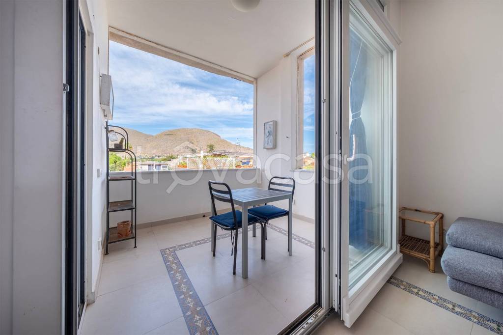 appartamento in affitto a Palermo in zona Mondello