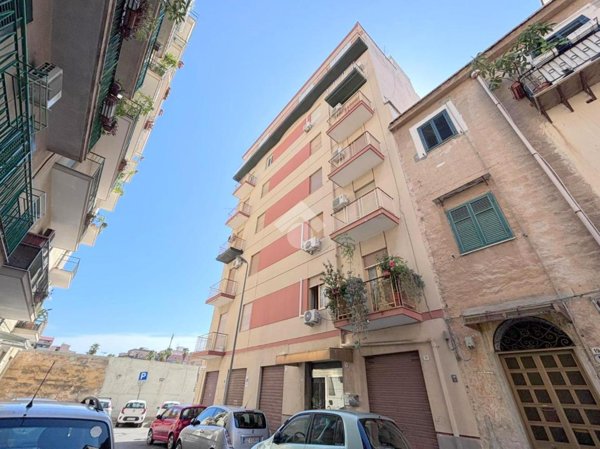 appartamento in affitto a Palermo in zona Malaspina/Palagonia