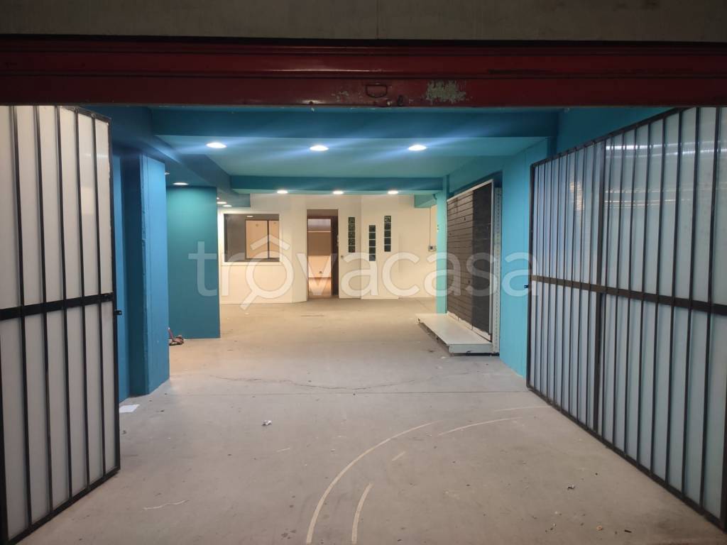locale commerciale in affitto a Palermo in zona Libertà