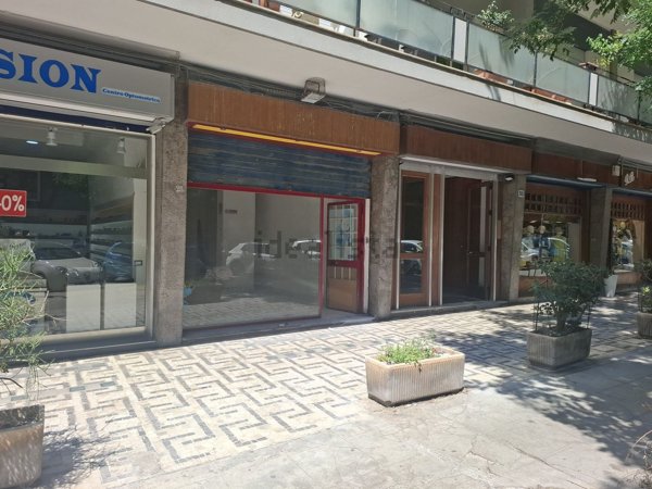 locale commerciale in affitto a Palermo in zona Libertà