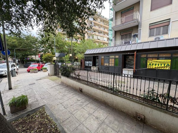 locale commerciale in affitto a Palermo in zona Libertà