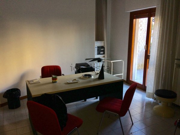 ufficio in affitto a Palermo in zona Malaspina/Palagonia