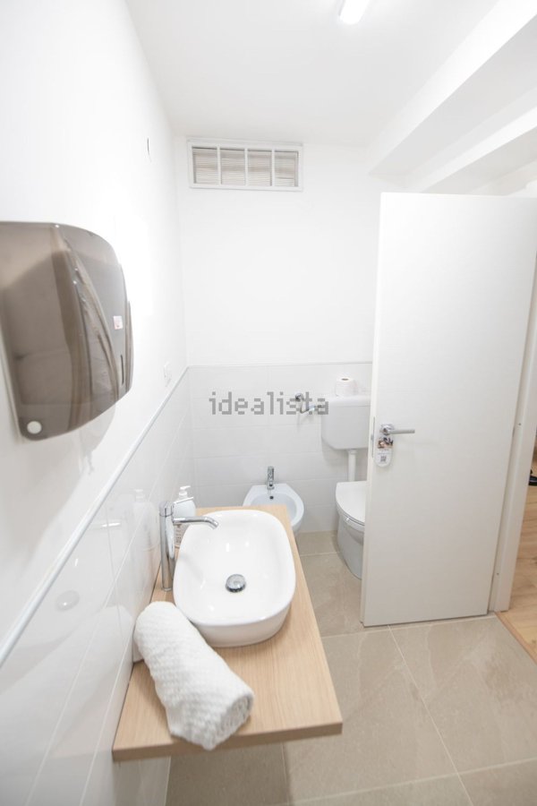 ufficio in affitto a Palermo in zona Libertà