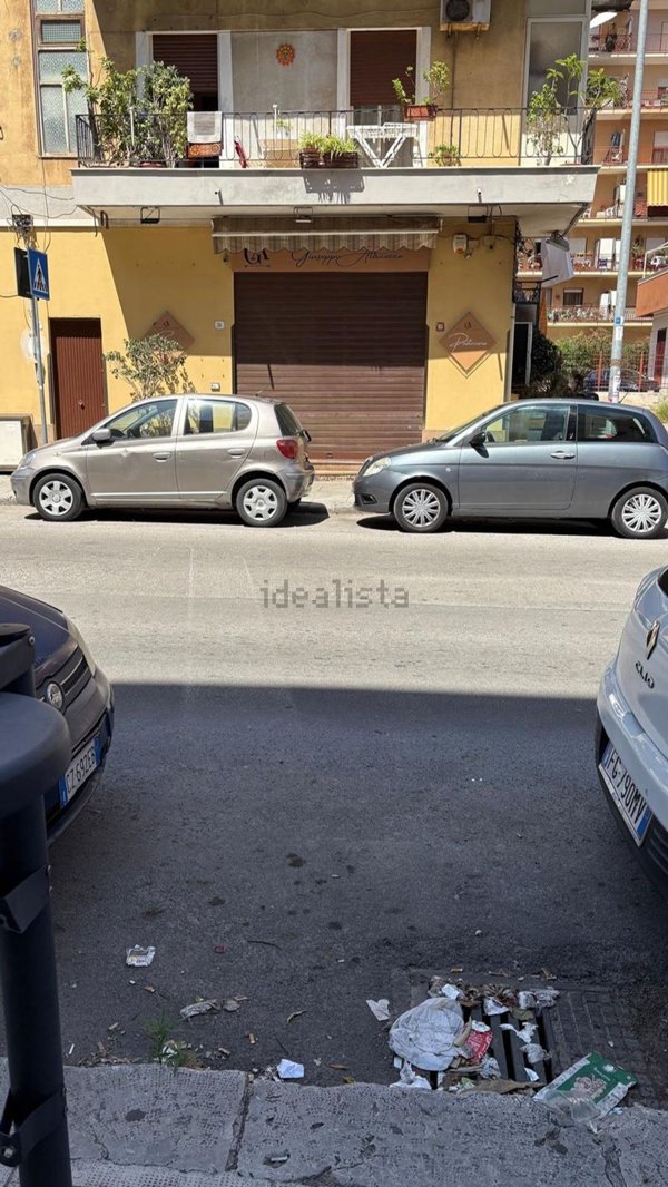 negozio in affitto a Palermo in zona Arenella/Vergine Maria