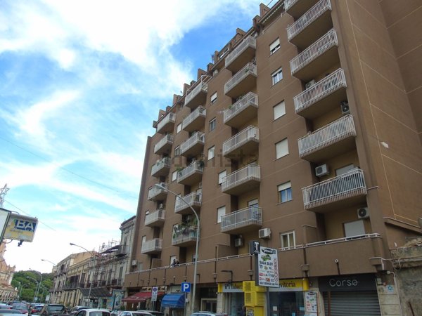 locale commerciale in affitto a Palermo in zona Montegrappa / Santa Rosalia