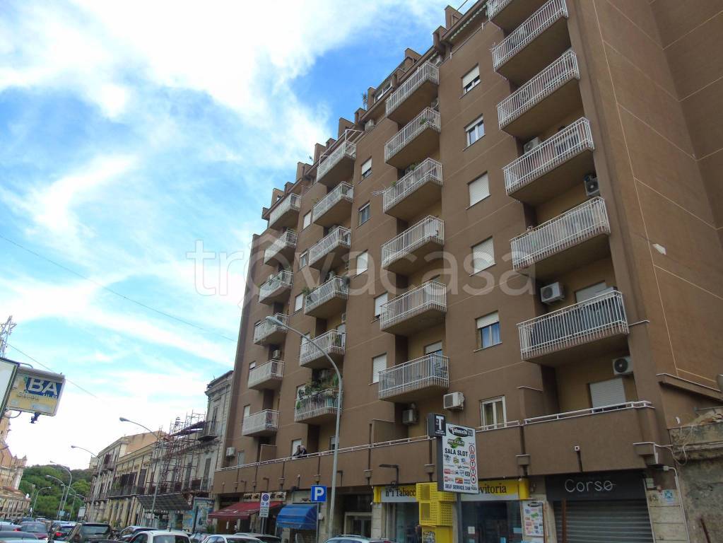 negozio in affitto a Palermo