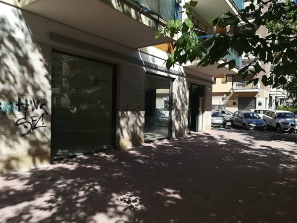 locale commerciale in affitto a Palermo