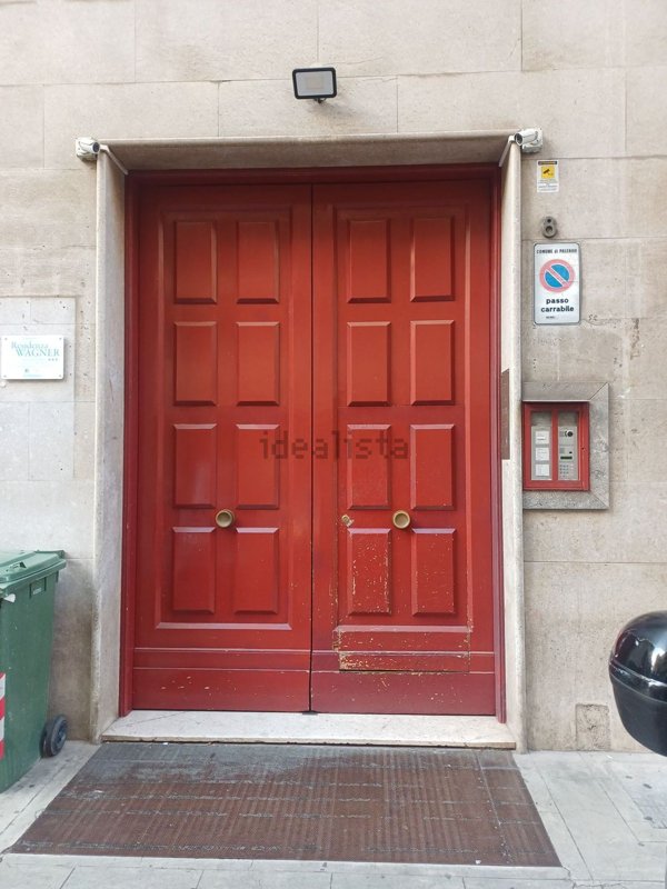 ufficio in affitto a Palermo in zona Politeama