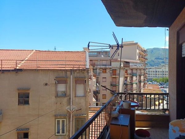 appartamento in affitto a Palermo in zona Montegrappa / Santa Rosalia