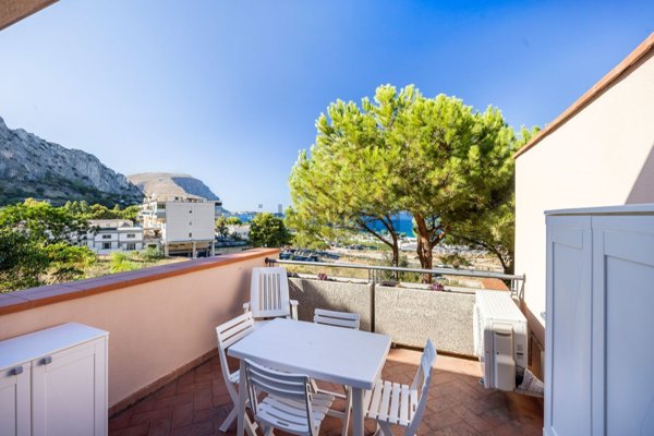 appartamento in affitto a Palermo in zona Addaura