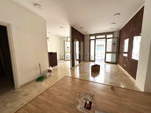 locale commerciale in affitto a Palermo in zona Zisa