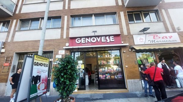 negozio in affitto a Palermo in zona Oreto