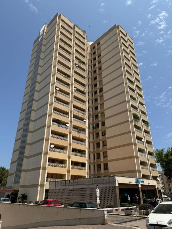 ufficio in affitto a Palermo in zona Libertà