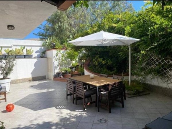 casa indipendente in affitto a Palermo in zona Mondello