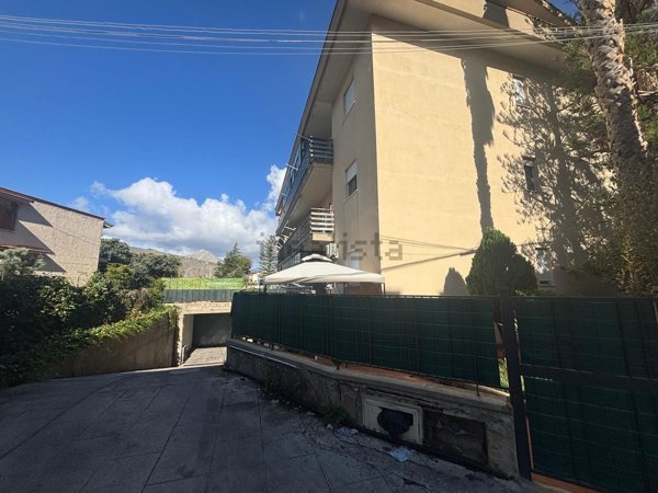 casa semindipendente in affitto a Palermo in zona Villagrazia/Falsomiele