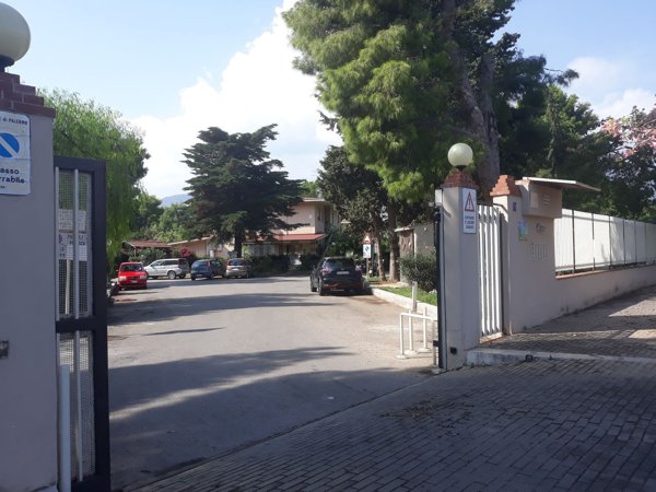 appartamento in affitto a Palermo in zona Mondello