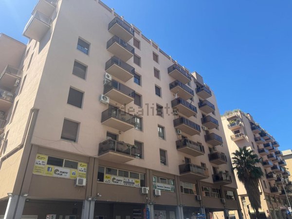 ufficio in affitto a Palermo in zona Libertà