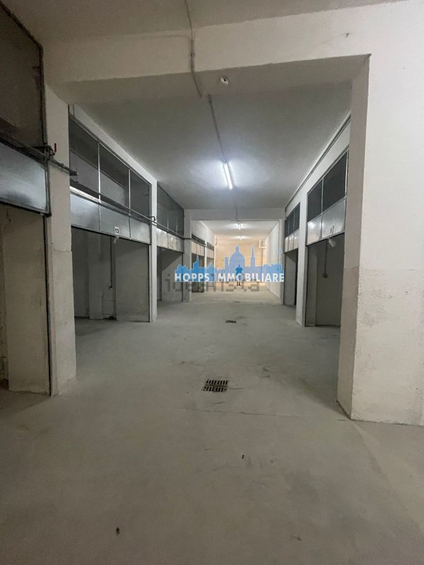 locale di sgombero in affitto a Palermo in zona Cruillas