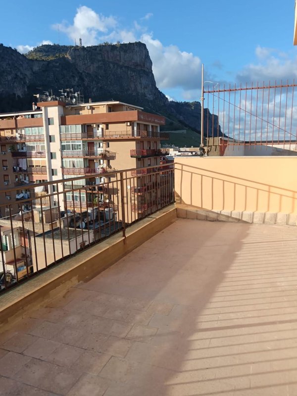appartamento in affitto a Palermo in zona Arenella/Vergine Maria