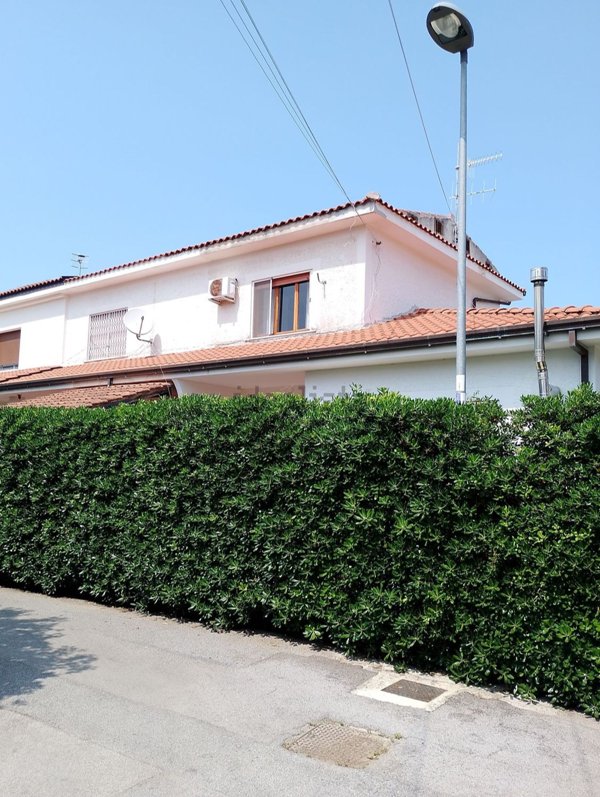 casa indipendente in affitto a Palermo in zona Mondello