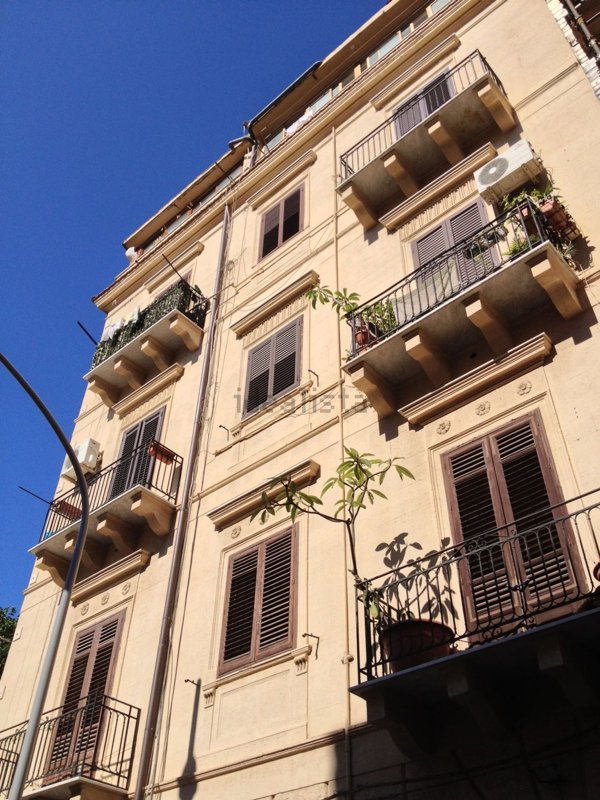 villa in affitto a Palermo in zona Zisa