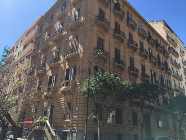 ufficio in affitto a Palermo in zona Libertà