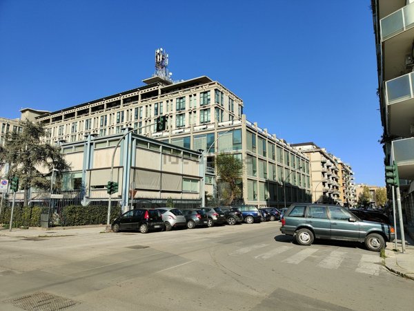 locale commerciale in affitto a Palermo in zona Libertà