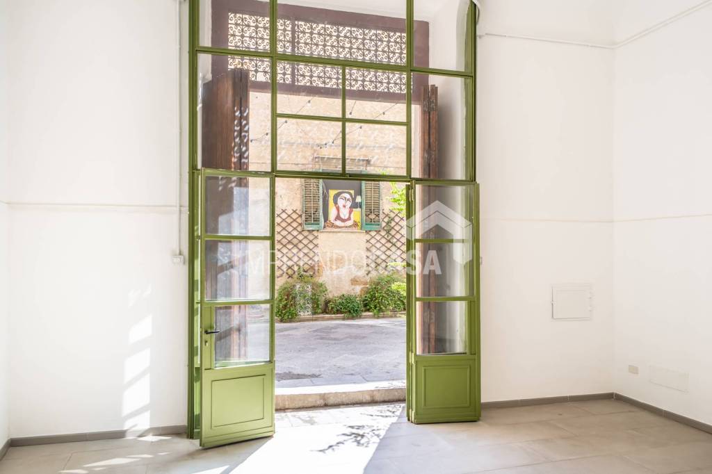 negozio in affitto a Palermo in zona Centro storico