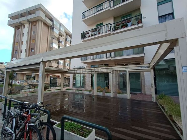 locale commerciale in affitto a Palermo in zona Malaspina/Palagonia