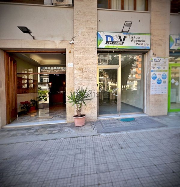 locale commerciale in affitto a Palermo in zona Libertà