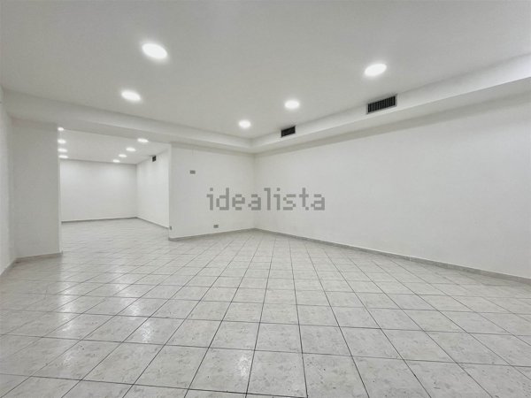 locale commerciale in affitto a Palermo