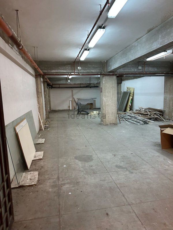 locale di sgombero in affitto a Palermo in zona Resuttana