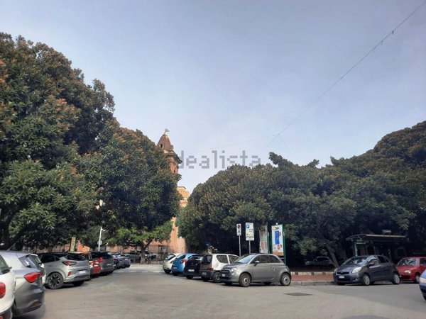 locale commerciale in affitto a Palermo in zona Libertà