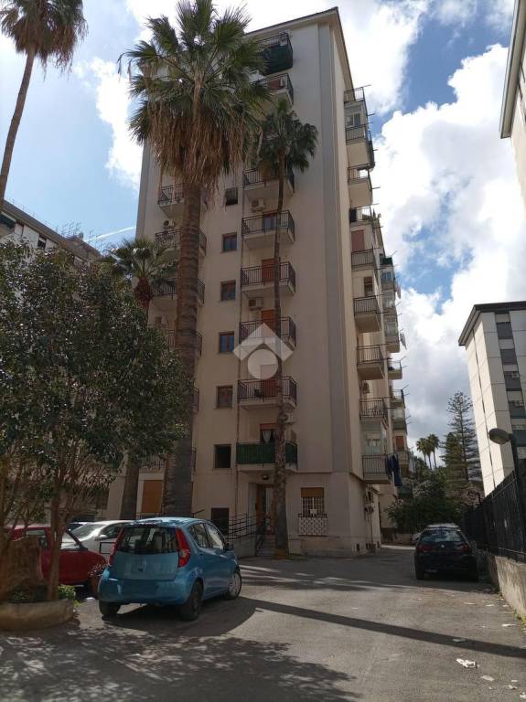 appartamento in affitto a Palermo in zona Montegrappa / Santa Rosalia