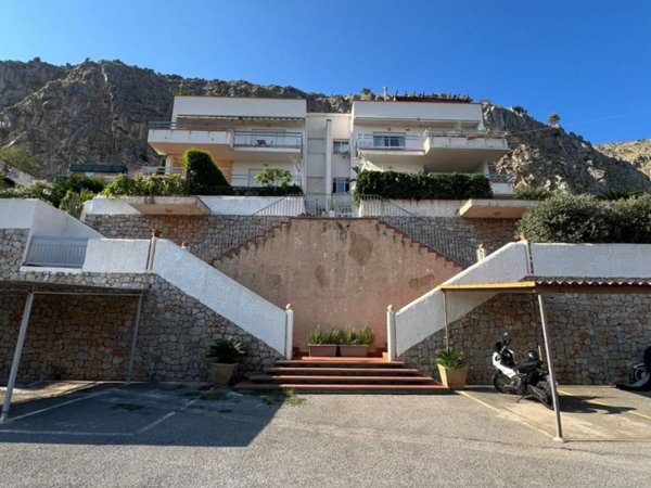 appartamento in affitto a Palermo in zona Mondello