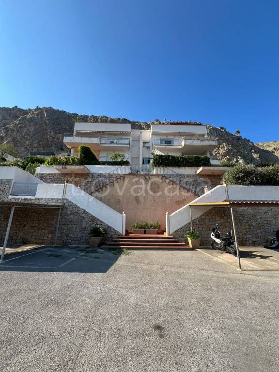 appartamento in affitto a Palermo in zona Mondello