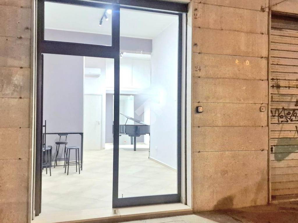 negozio in affitto a Palermo in zona Libertà